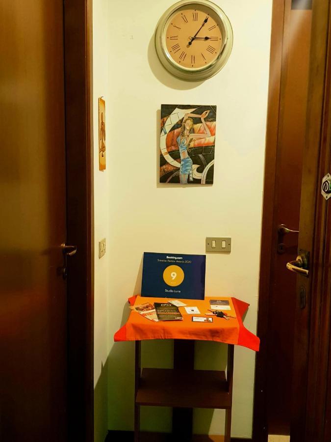Studio Luna Apartments Milan Bagian luar foto