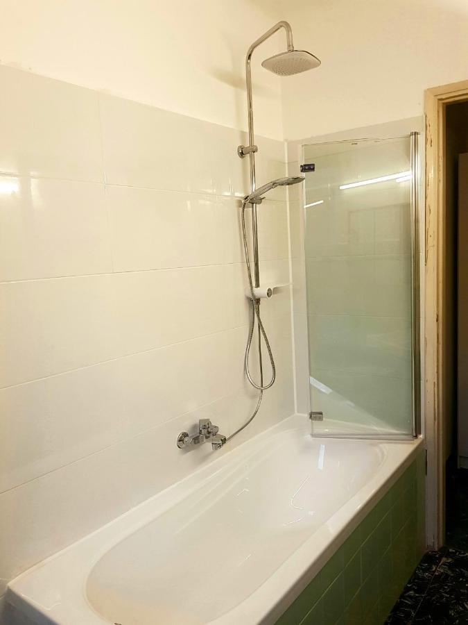 Studio Luna Apartments Milan Bagian luar foto
